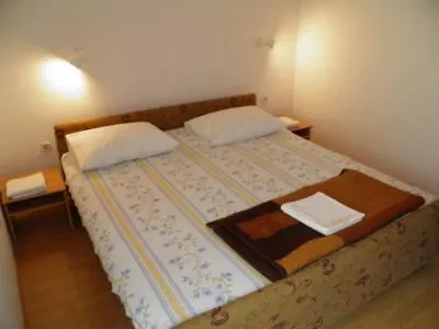 Mirjana 7a * Baška